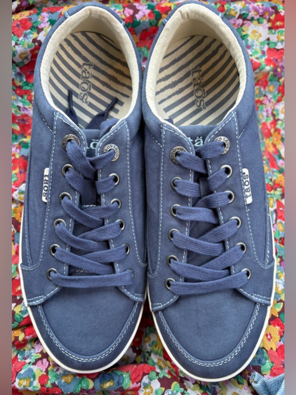NWOT Taos Moc Star Canvas Lace-Up Sneaker Vintage Inspired in Blue-Tone Sz 9.5W